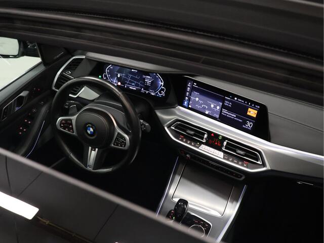 BMW X5 xDrive45e M Sport [SCHUIFKANTELDAK, HARMAN/KARDON, TREKHAAK INKLAPBAAR, APPLE CARPLAY, ANDROID, MEMORY SEATS, 360 CAMERA, HEAD-UP, ADAPTIVE CRUISE, STUURVERWARMING, VOL LEDER, STOELVERWARMING, CLIMATE, N