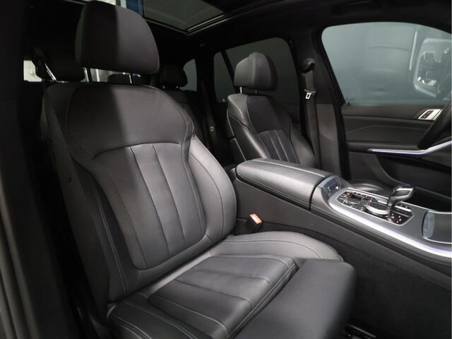 BMW X5 xDrive45e M Sport [SCHUIFKANTELDAK, HARMAN/KARDON, TREKHAAK INKLAPBAAR, APPLE CARPLAY, ANDROID, MEMORY SEATS, 360 CAMERA, HEAD-UP, ADAPTIVE CRUISE, STUURVERWARMING, VOL LEDER, STOELVERWARMING, CLIMATE, N