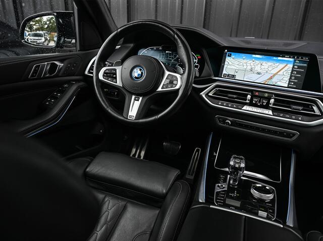 BMW X5 xDrive45e HIGH EXECUTIVE | M-SPORT PRO | PERFORMANCE SEATS | SHADOW-LINE | COMFORT ACCESS | HEAD-UP | MASSAGE | PANORAMADAK | 360 CAMERA | VIRTUAL COCKPIT | STOELVERKOELING EN -VERWARMING | EL. TREKHAAK | VEEL OPTIES | 4 WHEEL STEERING