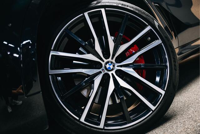 BMW X5 xDrive45e High Executive | Carbon | Pano | Head-Up | Luchtvering | Trekhaak | Stoelverwarming en verkoeling |