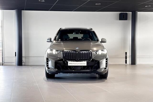 BMW X5 xDrive50e | M Sport | Sky Lounge | Stoelventilatie | Iconic Glow | Trekhaak |