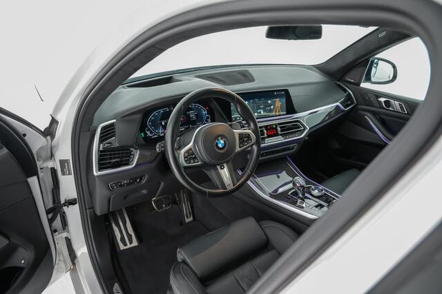 BMW X5 45e xDrive 394pk High Executive |splitterset|M-sportpakket|M-kuipstoelen|schuif/kantel|Harman&Kardon|massage|Laser LED|memory|360 camera|diamond pook|HUD|carbon interieur|Apple Carplay|22" lichtmetalen velgen|