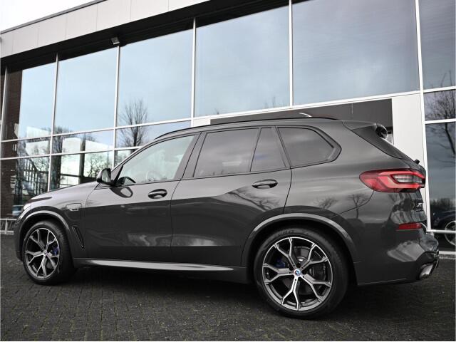 BMW X5 xDrive45e 394pk M-Sport Lucht Pano Laser HUD 21-Inch Tr-Haak DRAVIT!