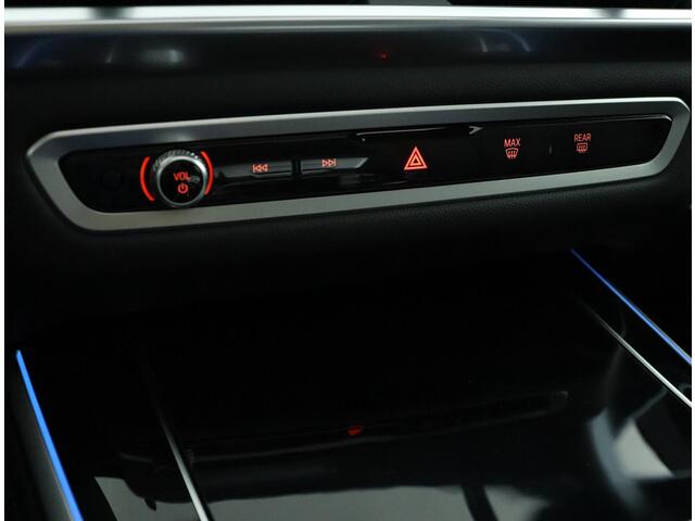 BMW X5 xDrive50e M Sportpakket Pro | Innovation Pack | Driving Assistant Prof | Trekhaak | Iconic Glow | Stoelventilatie