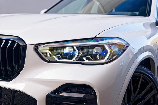 BMW X5 xDrive45e M-Sport Bowers & Wilkens, Panoramadak, 22" LM, HUD, Trekhaak, enz