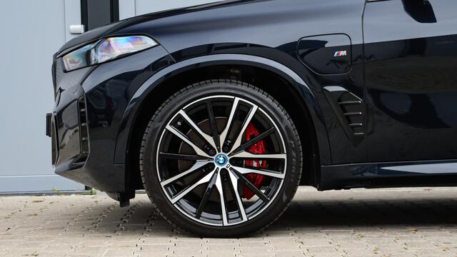 BMW X5 xDrive50e M-Sport Pro | Stoelventilatie | Head-up | Panoramadak | Soft-Close | Harman/Kardon | Trekhaak | Carbon