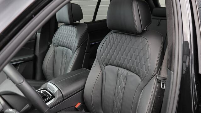 BMW X5 xDrive50e | Harman/Kardon | Panoramadak | Head-up | Trekhaak | Iconic Glow