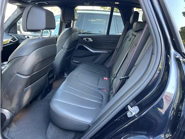 BMW X5 xDrive45e High Executive M-Sport Panoramadak Head-Up Display 22 Inch Laser Licht Trekhaak 4WD Besturing Buitenspiegels M Carbon Keyless Entry