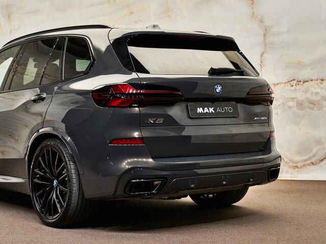 BMW X5 xDrive50e M Sport Pro, M stoelen, 4-wielbest., B&W, massage, CraftedClarity, pano, Merino, memory, 22", HUD, tr.haak, privacy
