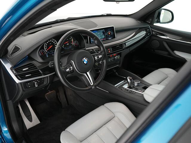 BMW X5 M 575pk |Harman&Kardon|schuif/kanteldak|softclose|HUD|memory|M-Performance seats|Maxton splitterset|carbon interieur|stoelverwarming|elek. achterklep|