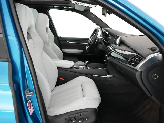 BMW X5 M 575pk |Harman&Kardon|schuif/kanteldak|softclose|HUD|memory|M-Performance seats|Maxton splitterset|carbon interieur|stoelverwarming|elek. achterklep|