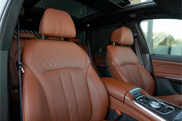 BMW X5 xDrive50e LCI M-Sport Pro ACC Pano Alcantara Hemel Massage Stoelvent. B&W Head Up 360 Kristal Trekhaak