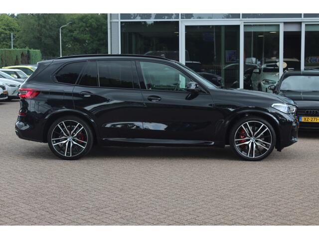 BMW X5 xDrive45e High Executive / Full option! / Trekhaak / Panoramadak / 360Camera / Head-up / Softclose / Keyless / Laser LED / Bowers & Wilkens / Skylounge / Carbon intr. / 22'' / M Kuipsportstoelen / Achterasbesturing /