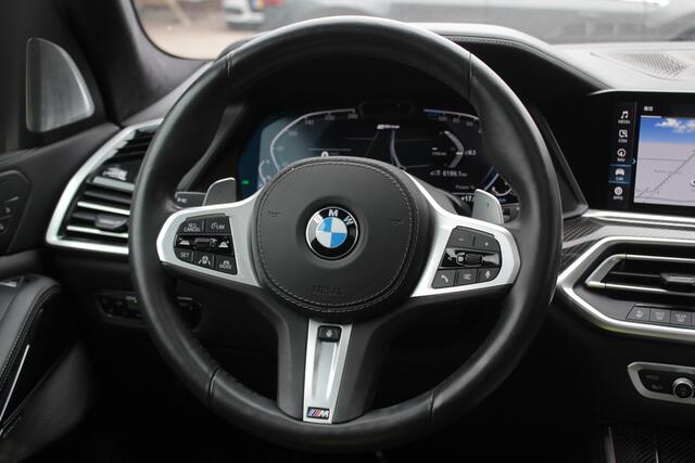 BMW X5 xDrive45e High Executive / Full option! / Trekhaak / Panoramadak / 360Camera / Head-up / Softclose / Keyless / Laser LED / Bowers & Wilkens / Skylounge / Carbon intr. / 22'' / M Kuipsportstoelen / Achterasbesturing /