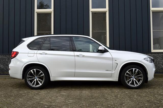 BMW X5 xDrive50i High Executive 7p. Rijklaarprijs-Garantie Panorama dak Leder Navigatie