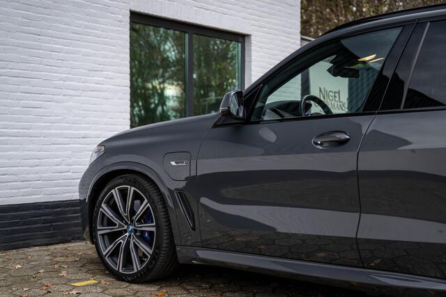 BMW X5 xDrive45e M-Sport 4-Wielsturing B&W CoPilot Carbon
