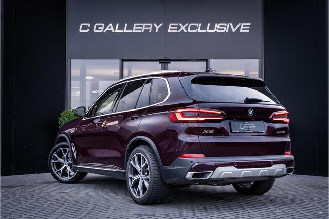 BMW X5 xDrive45e High Executive - Origineel NL | Elek. Trekhaak | Memory | Luchtvering | Stoelverwarming