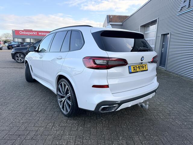 BMW X5 xDrive40i High Executive M-Sport Skylounge Panoramadak Trekhaak 22 Inch Laser Licht Harman-Kardon Keyless Entry 4WD Besturing Head-Up Display Luchtvering