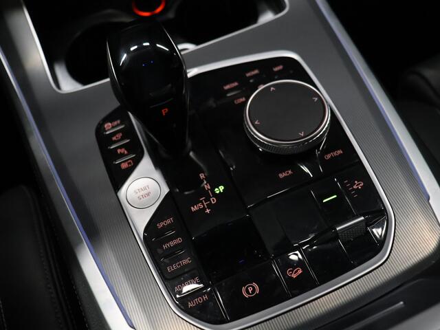 BMW X5 xDrive45e M Sport [MEMORY SEATS, APPLE CARPLAY, ANDROID AUTO, 360 CAMERA, PDC V+A, HUD, ADAPTIVE CRUISE CONTROL, SFEERVERLICHTING, STUURVERWARMING, STOELVERWARMING V+A, NIEUWSTAAT]