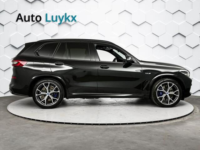 BMW X5 xDrive45e High Executive M-Sport | 21'' L.M. Velgen | Panoramadak | Elektrische Achterklep