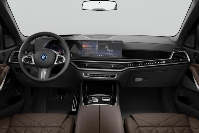 BMW X5 xDrive50e M-Sport Pro / Head-Up / Harman Kardon / Soft-Close / Glazen Panoramadak / Adaptief LED / Stoelventilatie / Stoelmassage / Iconic Glow / Integral Active Steering / 22 Inch
