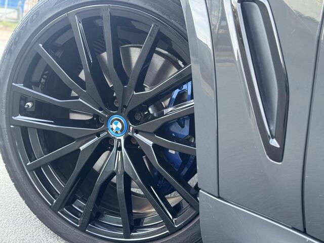 BMW X5 xDrive45e M CARBON SKY HUD B&W VOL