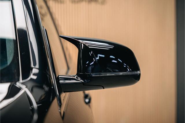 BMW X5 xDrive45e High Executive | Pano | Trekhaak | Luchtvering | Stoelverwarming |