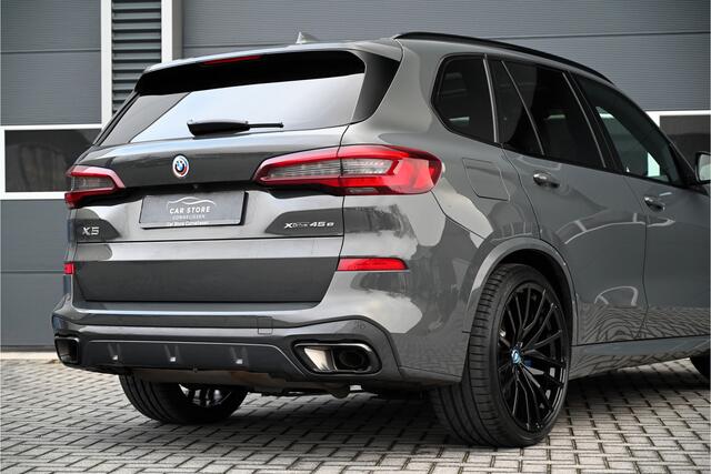 BMW X5 xDrive45e M-SPORT / SKYLOUNGE PANO / INDIVIDUAL / HUD / SOFTCLOSE / LASER / 4WIELSTURING / TREKHAAK / DRAVIT / BTW