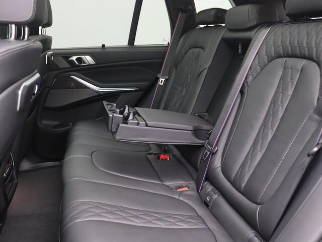 BMW X5 xDrive50e 490PK Aut. M-Sport, Pano-Schuifdak, Trekhaak, Stoelverwarming en ventilatie, Adaptieve Cruise Controle, Massagestoelen, Side Assist, 20" LM Velgen