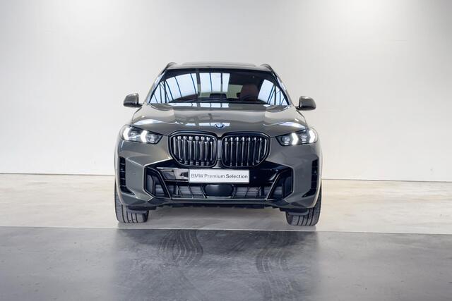 BMW X5 xDrive50e Innovation Pack M Sportpakket Pro | Special Request Brass Metallic | Beschikbaar vanaf Juli 2026