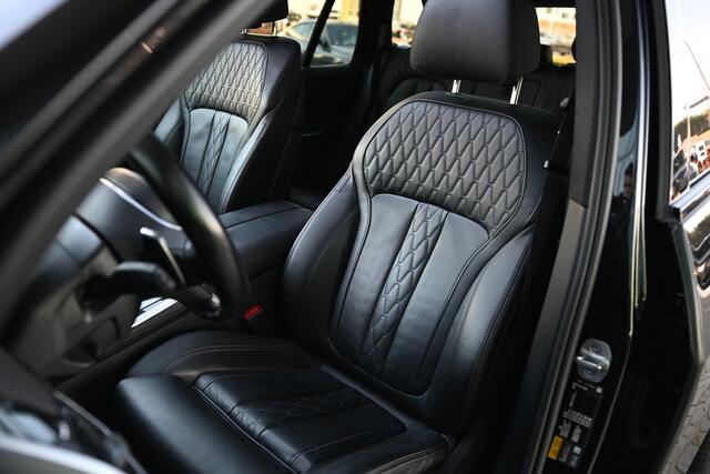 BMW X5 xDrive45e High Executive M Sport Automaat / Panoramadak Sky Lounge / Trekhaak / Laserlight / Head-Up / Parking Assistant Plus / Comfort Access