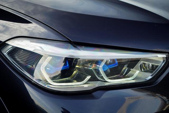 BMW X5 xDrive30d High Executive / Luchtvering / HUD / 22 '' / M-Sport / Skylounge / Adaptive