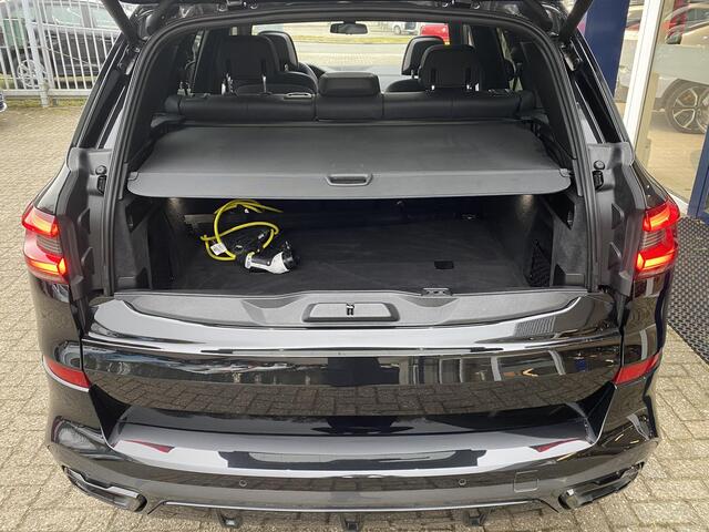 BMW X5 xDrive45e High Executive / Automaat / NL-Auto / 1e-Eigenaar / Dealer-Onderhouden / M-Pakket / Shadow-Line / Vol-Leder / Head-Up Display / Laser-LED lichten / Luchtvering / Open-Panodak / Adaptieve Cruise-Control met Stop&Go en Stuurhulp / Stuurverwarming