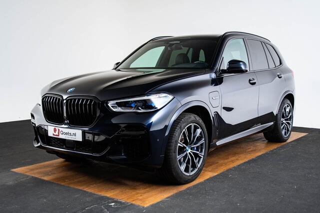 BMW X5 xDrive45e High Executive M Sport - Trekhaak - Elektrisch verwarmde voorstoelen - Getinte Ruiten - Driving Assistant Professional - Parking Assistant Plus - Harman Kardon - Dashboard met leder bekleed -