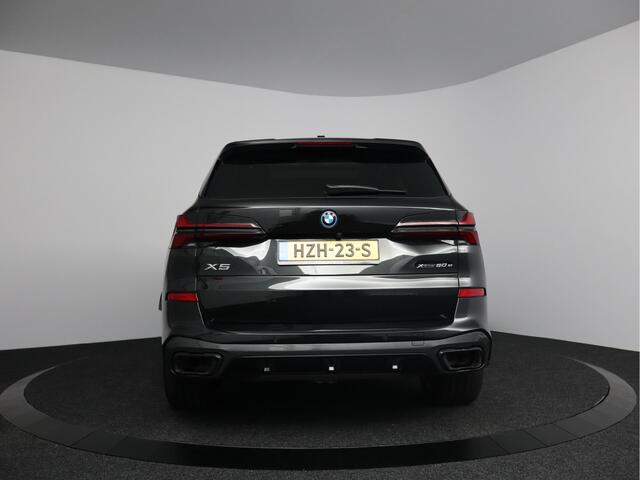 BMW X5 xDrive50e | M-Sport Pro | Trekhaak | Panoramadak | Individual bekleding |
