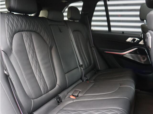 BMW X5 xDrive50e | High Executive | M Sportpakket Pro | Panodak Skylounge | Trekhaak | Driving Assistant Prof. | Head-Up | Bowers & Wilkins | Massage | Soft Close | 22'' LMV