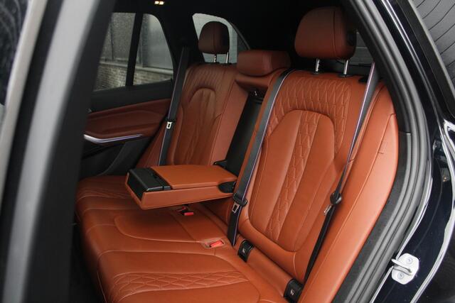 BMW X5 xDrive40i M-sport High Executive | Sky Launch | CraftedClarity | Adaptief M-onderstel | Soft Close | Bomvol