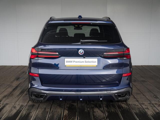 BMW X5 xDrive50e | M Sportpakket Pro | Innovation Pack | Comfort Access | Soft-Close | Sky Lounge | Stoelventilatie | Bowers & Wilkins | 22'' | Trekhaak