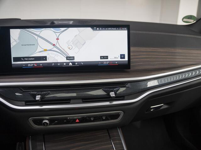 BMW X5 xDrive50e | M Sportpakket Pro | Innovation Pack | Comfort Access | Soft-Close | Sky Lounge | Stoelventilatie | Bowers & Wilkins | 22'' | Trekhaak