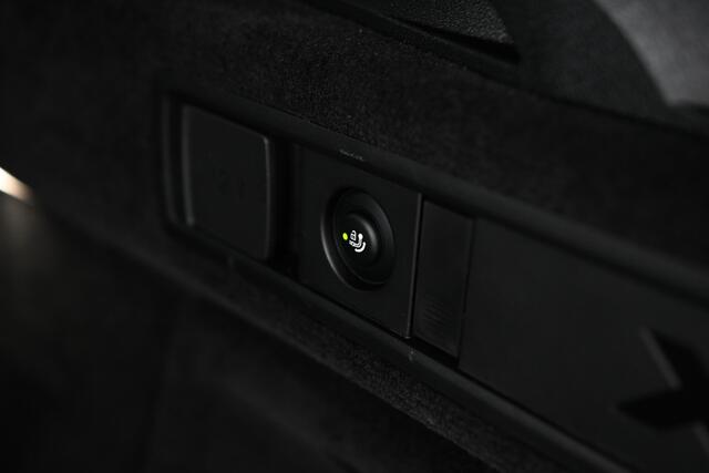 BMW X5 xDrive45e High Executive M Sport Automaat / Panoramadak / Trekhaak / Sportstoelen / Laserlight / Achteruitrijcamera / Soft-Close / Head-Up / Adaptief onderstel