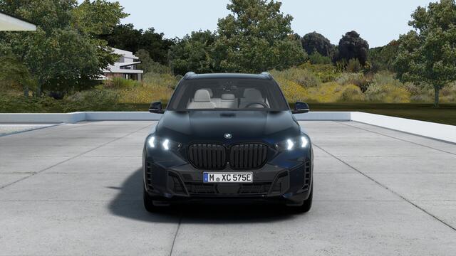 BMW X5 xDrive50e High Executive M Sport Automaat / Panoramadak / Massagefunctie / Parking Assistant Professional / Active Steering / Comfort Access / Soft-Close