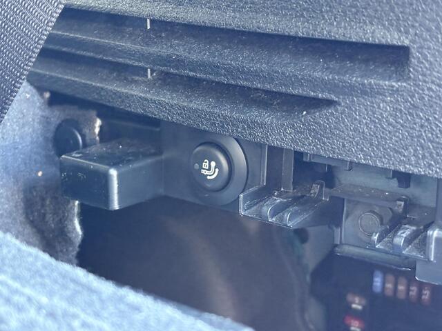 BMW X5 xDrive50i High Executive 7p. 450pk | M Pakket | Elek. Trekhaak | Panoramadak | Winterset | Head-Up | ACC | HK Audio |