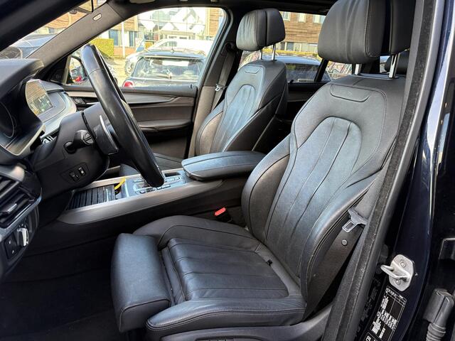 BMW X5 xDrive50i High Executive 7p. 450pk | M Pakket | Elek. Trekhaak | Panoramadak | Winterset | Head-Up | ACC | HK Audio |