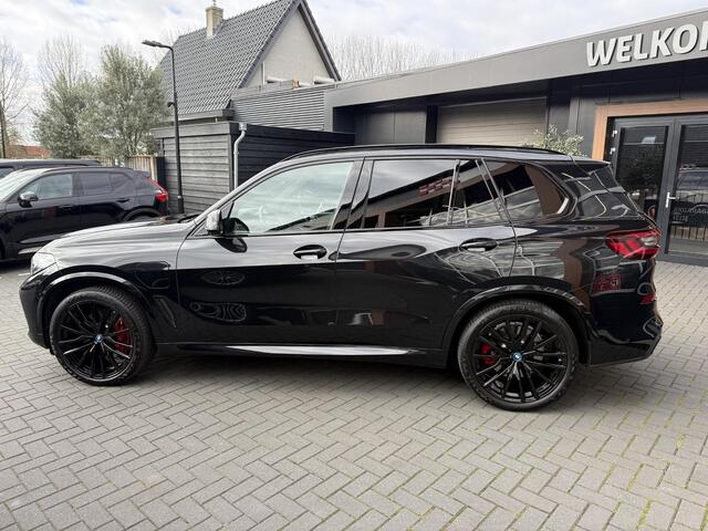 BMW X5 xDrive45e High Executive | M-Pakket | Carbon Pakket | Bowers & Wilkins | Saphirschwarz metallic | NL-Auto |