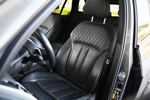 BMW X5 xDrive45e High Executive M Sport Automaat / Panoramadak Sky Lounge / Trekhaak / Comfortstoelen / Laserlight / Bowers & Wilkins / Head-Up / Parking Assistant Plus / Stoelventilatie
