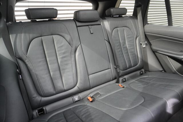 BMW X5 xDrive40i M Sportpakket | Integral Active Steering | Glazen panoramadak | HIFI System Harman Kardon | BMW Head-Up Display | BMW Laserlight