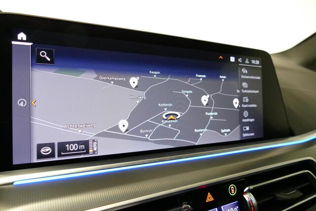 BMW X5 xDrive45e M Sport / Maxton Design Bodykit V.2 / Panoramadak / Achterasbesturing / BMW Laser Light / Elektr. verstelbare voorstoelen + memory / Stoelkoeling + -verwarming / Soft Close / Ambienteverlichting / HUD / Rondomzichtcamera / Apple Carplay - Androi