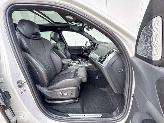 BMW X5 xDrive45e High Executive M-Sport 22 Inch / Glazen Schuifdak / Bowers & Wilkins / Comfort Acces / Shadow Line koplampen / Getinte ramen Achter / Stoelventilatie / Stoel verwarming Voor + Achter / Driving Prof / Parking Prof / Head Up Display