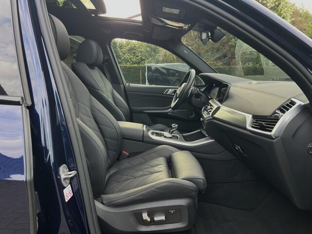 BMW X5 45E XDRIVE M SPORT BOWERS EN WILKINS LASER PANO HUD 4WST. TREKHAAK