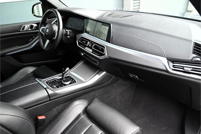 BMW X5 xDrive45e M-SPORT / PANO / TREKHAAK / MEMORY / 22" / DEALERONDERHOUDEN / ARCTIC GREY / TOPSTAAT